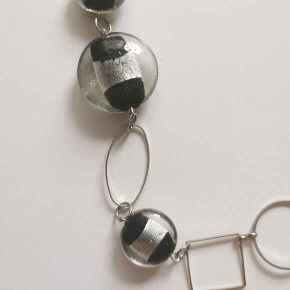 Chunky Black Silver Lucite Beads Necklace Ovals Circles Squares Links 24" Length - Picture 3 of 5